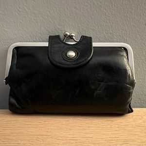 Hobo Vintage Alice Wallet